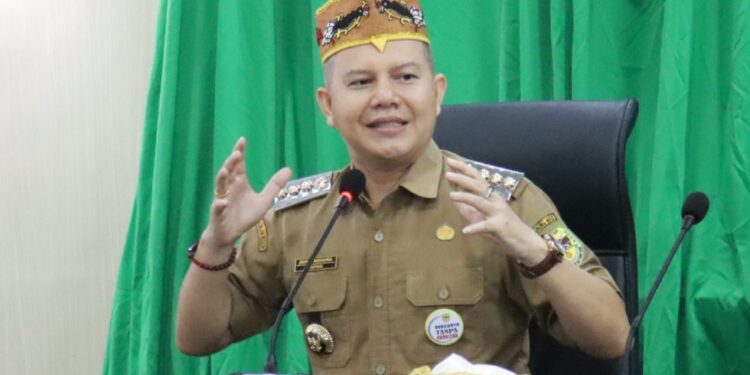 FOTO : MATAKALTENG - Bupati Gunung Mas Jaya Samaya Monong.