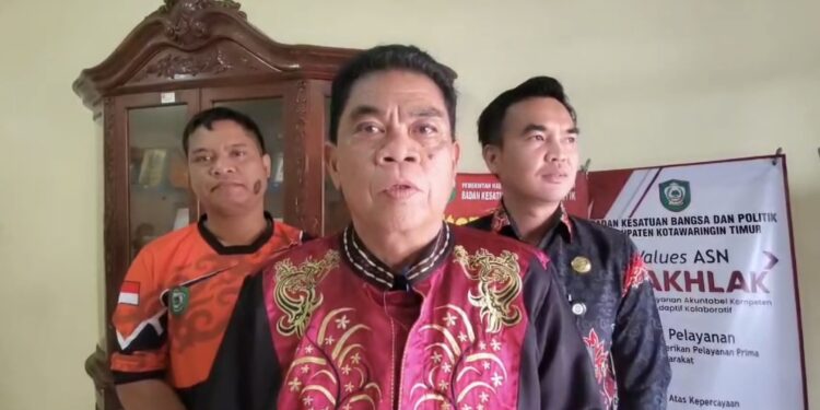 Foto:MATA KALTENG / Plt Kepala Kesbangpol Kotim Rihel.