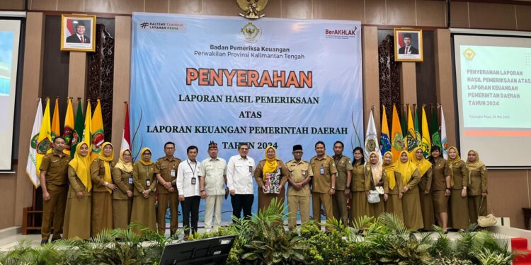Foto: IST/MATA KALTENG - Pemerintah Kabupaten Kotim saat menerima opini WTP ke-11 kali, 26 Mei 2025.