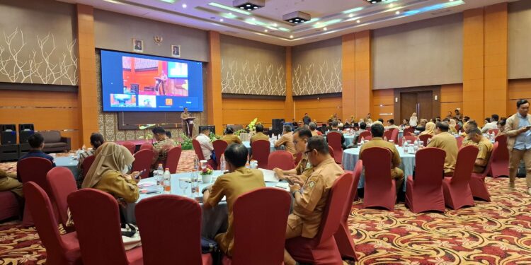 Foto:DIAN/MATA KALTENG - Rapat koordinasi evaluasi Perda Pajak Daerah dan Retribusi, 27 Mei 2025.