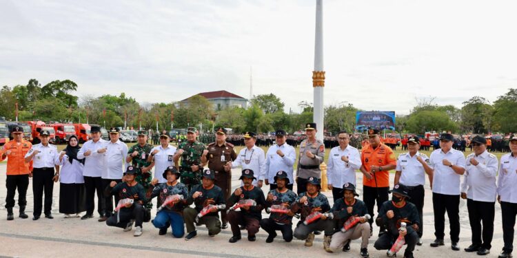 Foto: Prokopim Kotim/MATA KALTENG - Apel Kesiapsiagaan Pengendalian dan Penanggulangan Kebakaran Hutan dan Lahan Tingkat Provinsi Kalimantan Tengah, 28 Mei 2025.
