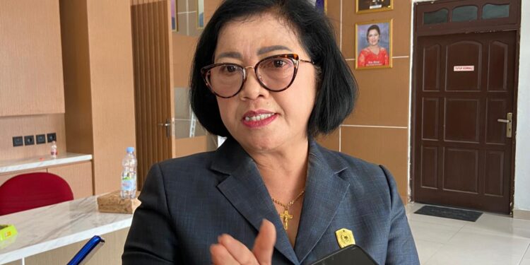 Foto: MATA KALTENG - Anggota DPRD Kotim Rinie.