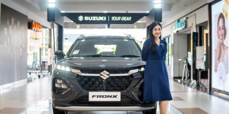 FOTO: MATAKALTENG - Unit Suzuki Fronx, pada saat dipamerkan di Duta Mall, Banjarmasin, Kalimantan Selatan.
