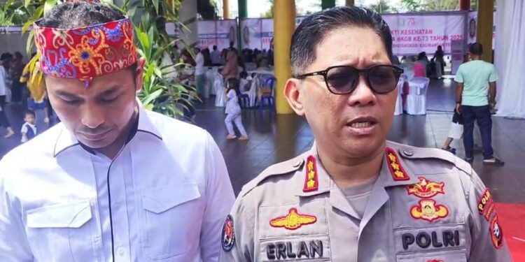 FOTO: MATAKALTENG - Dirreskrimum Polda Kalteng, Kombes Pol Nuredy Irwansyah Putra bersama Kabid Humas, Kombes Pol Erlan Munaji.