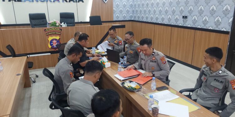 FOTO: MATAKALTENG - Jajaran Polresta Palangka Raya pada saat mengikuti Supervisi kewilayahan Tahun 2025 Biroops Polda Kalteng.