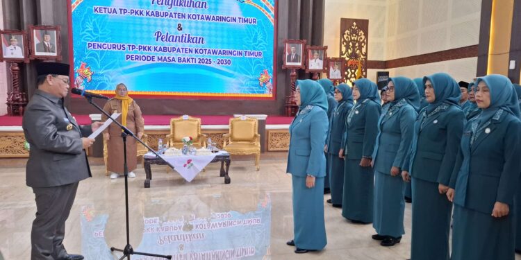 Foto: DIAN/MATA KALTENG - Pengukuhan dan Pelantikan Ketua TP PKK dan pengurus Kabupaten Kotim periode masa bakti 2025-2030, 3 Juni 2025.