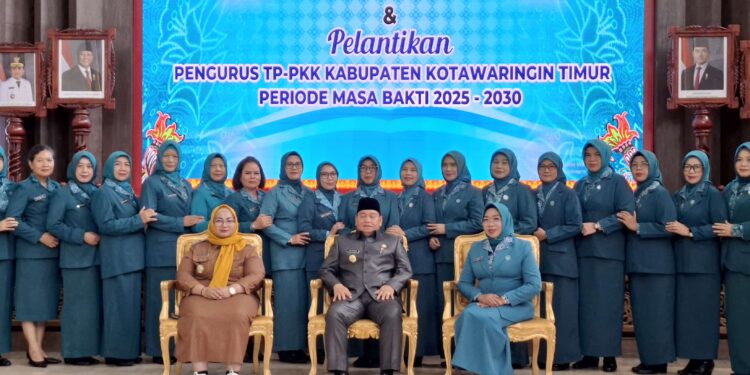 Foto: DIAN/MATA KALTENG - Pengukuhan dan Pelantikan Ketua TP PKK dan pengurus Kabupaten Kotim periode masa bakti 2025-2030, 3 Juni 2025.