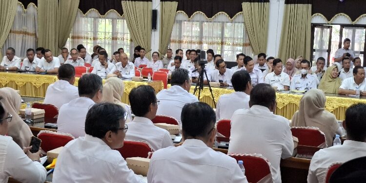 FOTO: DIAN/MATA KALTENG - Rakordalev Kegiatan Pembangunan Daerah Triwulan I Tahun 2025 di Aula Sei Mentaya Bapperida Kabupaten Kotim, Rabu 4 Juni 2025.