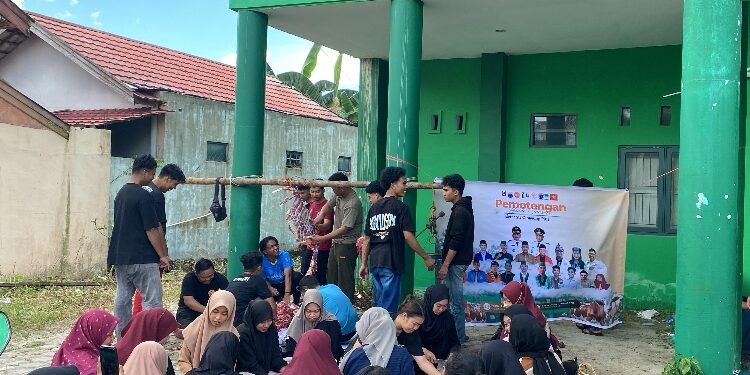 FOTO: IST/MATAKALTENG - Suasana kegiatan Pemotongan Hewan Qurban Bersama Cipayung Plus di Sekretariat HMI Cabang Palangka Raya, Sabtu 7 Juni 2025.