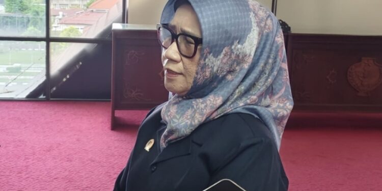 FOTO: IST/MATAKALTENG - Ketua Komisi II DPRD Provinsi Kalimantan Tengah, Siti Nafasiah,saat memberikan keterangannya usai Rapat Paripurna ke-10 Masa Persidangan III Tahun Sidang 2025.