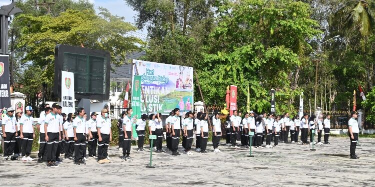 FOTO: IST/MATAKALTENG - Peringatan Hari Lingkungan Hidup Sedunia Tahun 2025, Dinas Lingkungan Hidup Provinsi Kalimantan Tengah menyelenggarakan Apel Bersama dan Sarasehan Lingkungan Hidup, yang dilaksanakan pada Rabu 11 Juni 2025 di halaman kantor Dinas Lingkungan Hidup Provinsi Kalteng.