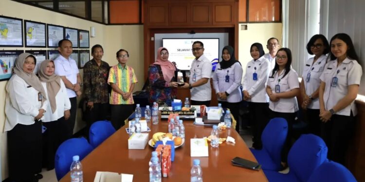 Foto: Prokopim/MATA KALTENG - Kaji Banding Wakil Bupati Kotim Irawati ke Klinik Pratama Rehabilitasi Swastinara BNN Kota Jakarta Selatan, 11 Juni 2025.