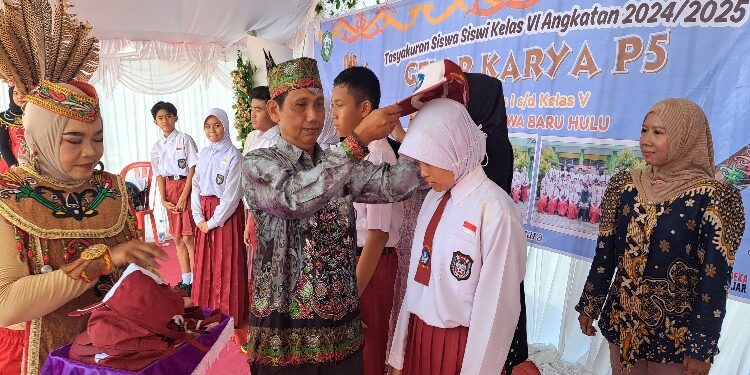 FOTO: DIAN/MATA KALTENG - Kegiatan perpisahan sekaligus pembukaan proyek P5 di SDN 3 MB Hulu, Sabtu 14 Juni 2025.