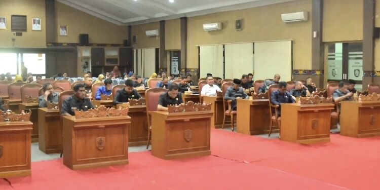FOTO: MATA KALTENG - Rapat paripurna pembahasan Perubahan KUA-PPAS 2025.