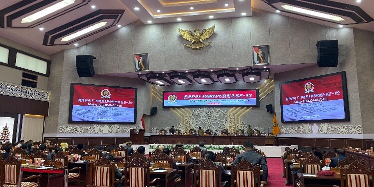 FOTO: IST/MATAKALTENG - Rapat Paripurna Ke - 12 Masa Persidangan III (ketiga) Tahun Sidang 2025 DPRD Provinsi Kalimantan Tengah, Rabu 18 Juni 2025.