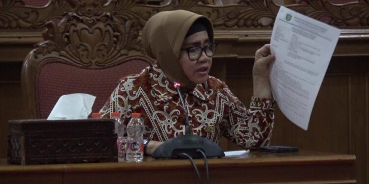 Foto:MATA KALTENG - Anggota Fraksi Golkar Mariani.