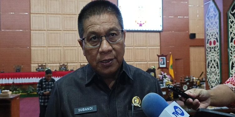 FOTO: IST/MATAKALTENG - Ketua DPRD Kota Palangka Raya, Subandi, usai memimpin Rapat Paripurna ke 4 Masa Persidangan III Tahun Sidang 2024/2025, Kamis 19 Juni 2025.