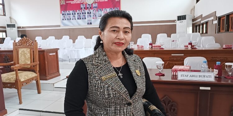 Anggota DPRD Gumas, Rayaniatie Djangkan.
