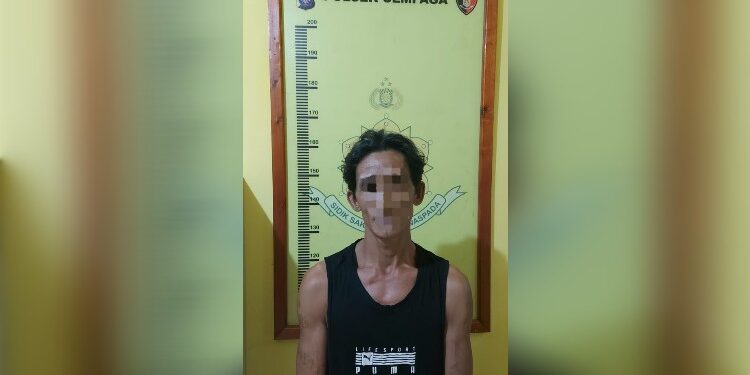 FOTO: IST/MATAKALTENG- Pelaku pengedar sabu berinisial A yang berhasil diringkus Polsek Cempaga.