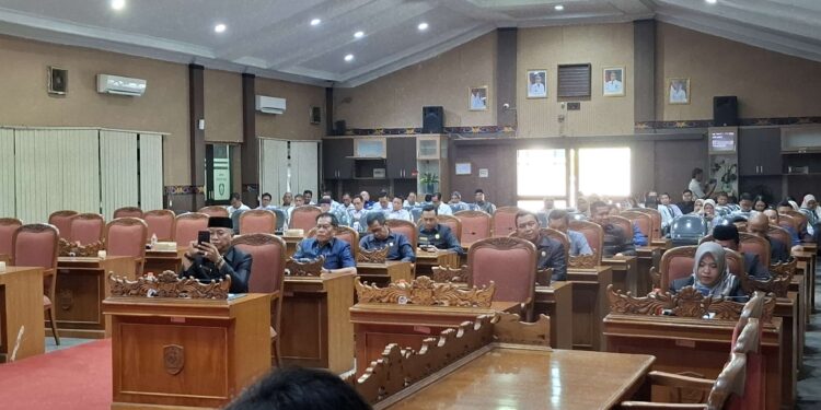 Foto:DOK/MATA KALTENG - Suasana ruang rapat paripurna DPRD Kotim.