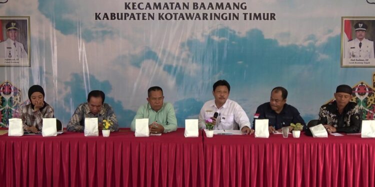 Foto: DIAN/MATA KALTENG - Sosialisasi sistem perekrutan anggota koperasi merah putih Kelurahan Baamang Tengah, Kecamatan Baamang, Kotim 25 Juni 2025.