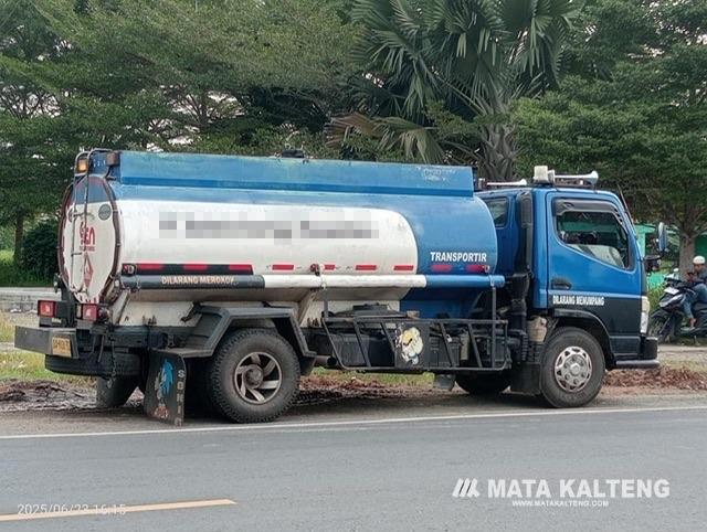 Pemprov Kalteng Tindak Tegas Angkutan BBM Ilegal Lewat Razia Gabungan di Perbatasan Kapuas – Barito Timur