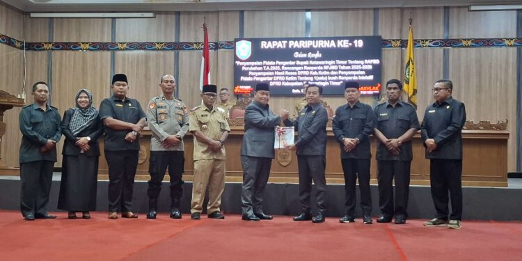 Foto: DIAN/MATA KALTENG - Penyampaian Tanggapan Bupati Kotim tentang 1 buah Ranperda Inisiatif DPRD Kotim, 30 Juni 2025.