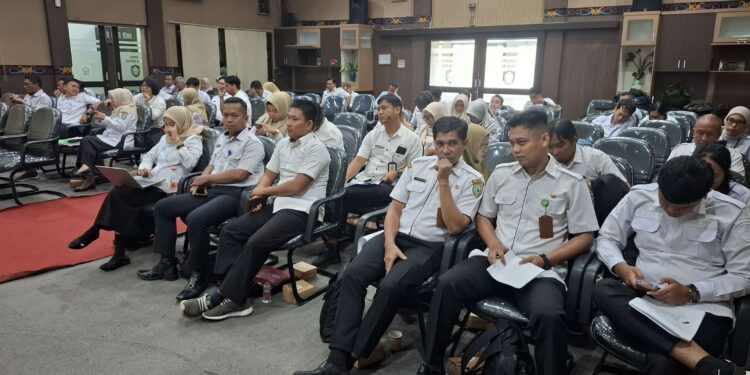 Foto:DIAN/MATA KALTENG - Rapat pembahasan APBD Perubahan Kotim 2025.