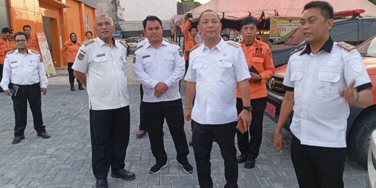 FOTO: MATAKALTENG - Bupati Barsel H.Eddy Raya Samsuri saat meninjau pada BPBD Barsel Rabu 2 Juli 2025 Sore.