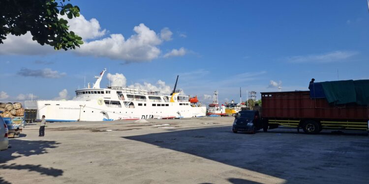 Foto:DIAN/MATA KALTENG - Suasana di Pelabuhan Sampit.