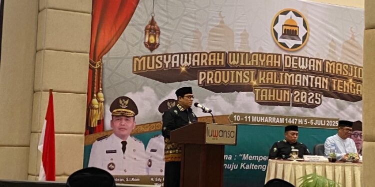 Pengurus Pusat DMI, KH. Imam Addaruqutni.