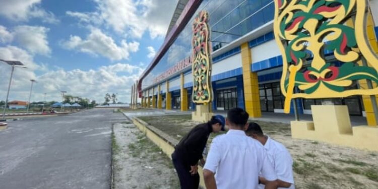 FOTO: DISHUB KOBAR/MATAKALTENG -
Survei rekayasa lalulintas pelaksanaan Pekan Daerah (Peda) Nelayan dan Tani tingkat Provinsi Kalimantan Tengah di GOR Pangeran Ratu Alamsyah, Kabupaten Kotawaringin Barat, Sabtu 5 Juli 2025.