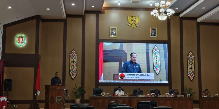 FOTO: MATAKALTENG - Gimmak Bulinga, Juru Bicara Fraksi PDI Perjuangan.