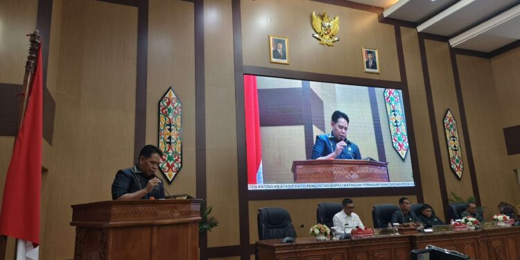 FOTO : MATAKALTENG - Juru Bicara Fraksi Golkar, Tantan Suhaemi.