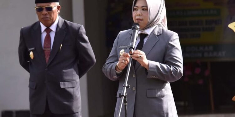 Bupati Kotim, Hj Nurhidayah.