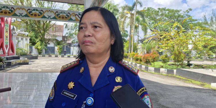 Foto: MATA KALTENG - Kepala Dinas Pemadam Kebakaran dan Penyelamatan Kotim Ati Maraahini.
