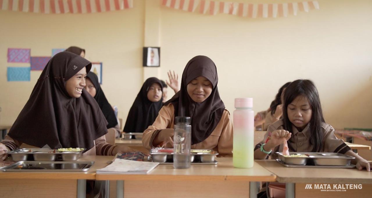 Program Makan Bergizi Gratis Hadir di SDN 1 Menteng, Dukung Anak Palangka Raya Tumbuh Sehat dan Siap Belajar