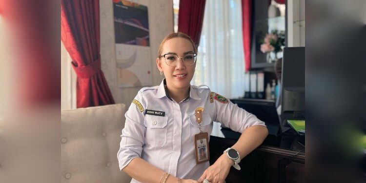 FOTO: MATAKALTENG - Kepala UPTPPD Samsat Kuala Kurun Noni Waty.