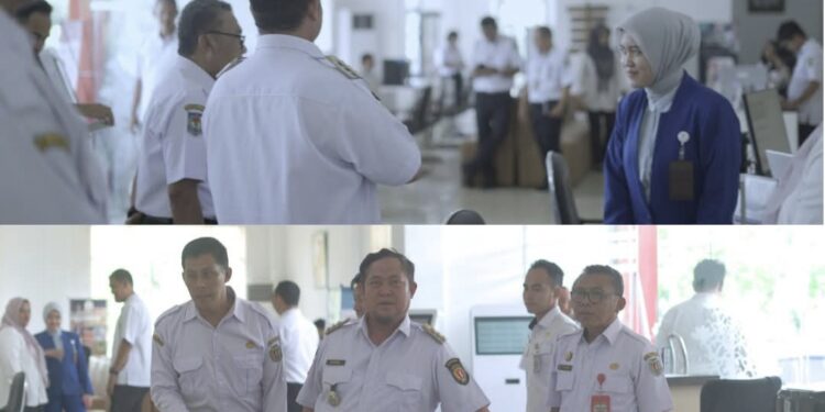 FOTO: MATAKALTENG - Bupati Saiful, saat kunjungan ke stan pelayanan MPP.