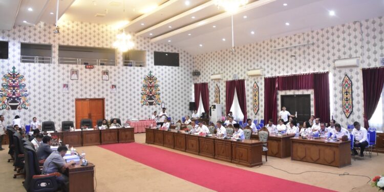FOTO : MATAKALTENG - Suasana pelaksanaan rapat di ruang DPRD Katingan.