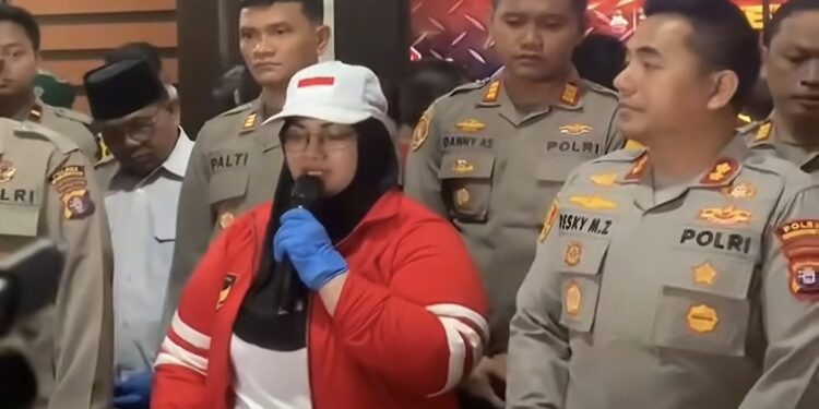 FOTO: IST/MATA KALTENG - Wakil Bupati Kotim Irawati saat hadiri pemusnahan barang bukti narkoba di Polres Kotim belum lama ini.