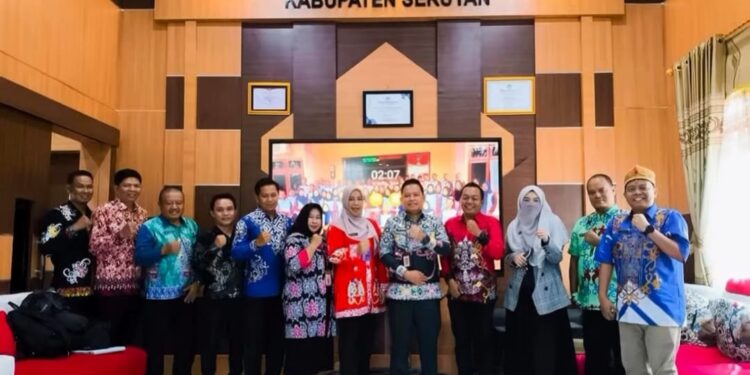 Foto:IST/MATA KALTENG - Rapat koordinasi penyusunan kerjasama Disdik Kotim dan Disdik Seruyan dalam penanganan Anak Tidak Sekolah.