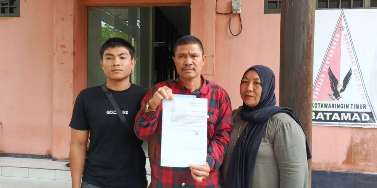 Foto: IST/MATA KALTENG - Laporan kasus pengrusakan rumah di Wengga Happy ke DAD Kotim, 17 Juli 2025.