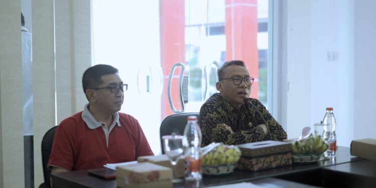 FOTO : MATAKALTENG - Deddy Ferras, saat rapat koordinasi bersama pihak MPP Penyang Hinje Simpei.