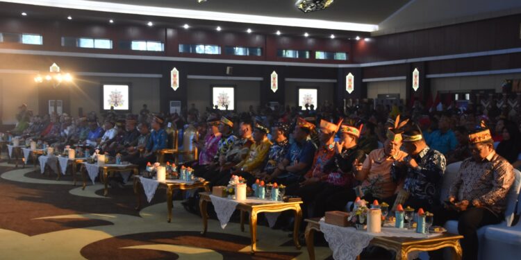 FOTO: MATAKALTENG - Bupati Saiful, saat hadir Seminar Harkopnas, di Aula Jayang Tingang, Kantor Gubernur Kalteng.