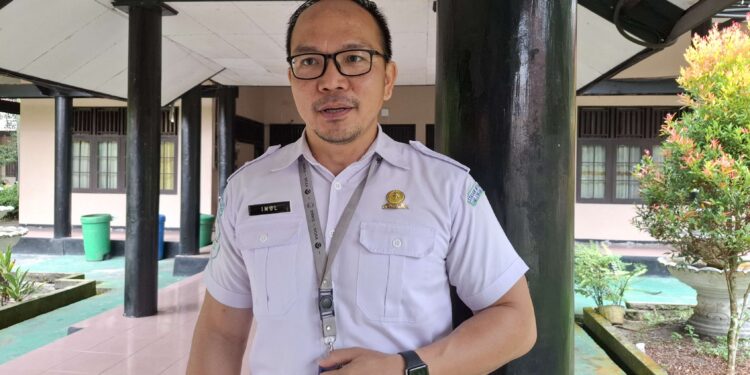Foto: MATA KALTENG - Kepala BMKG Bandara H Asan Sampit, Mulyono Leo Nardo.