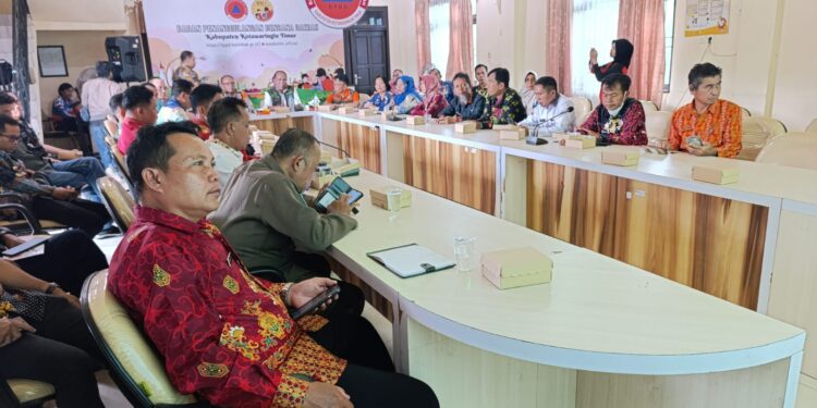 Foto: IST/MATA KALTENG - Rapat koordinasi kondisi karhutla di Kotim, 31 Juli 2025.