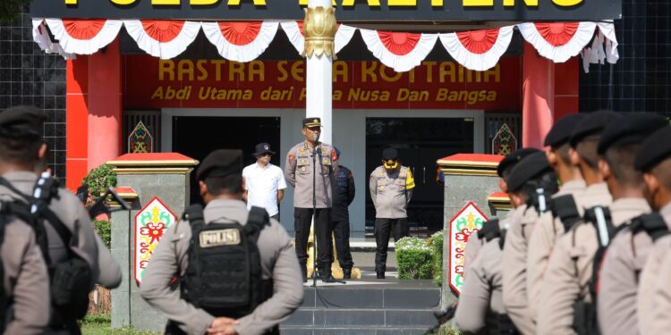 FOTO: MATAKALTENG - Karoops Polda Kalteng, Kombes Pol Sugeng Riyadi, pada saat memberikan arahan kepada personel.