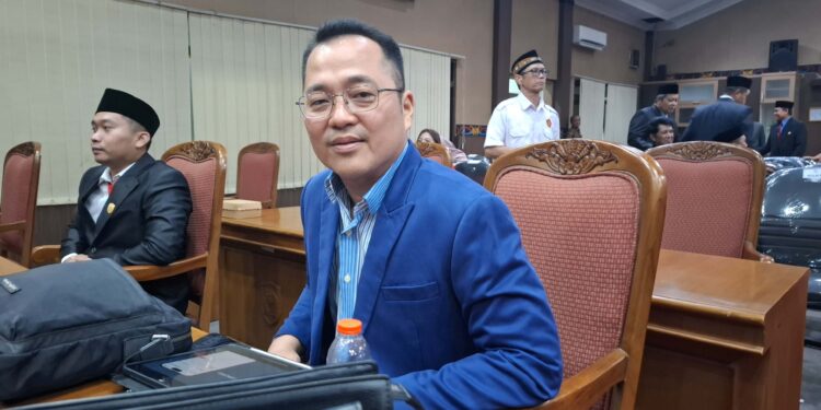 Foto:MATA KALTENG - Anggota Komisi II DPRD Kotawaringin Timur (Kotim), Hendra Sia.