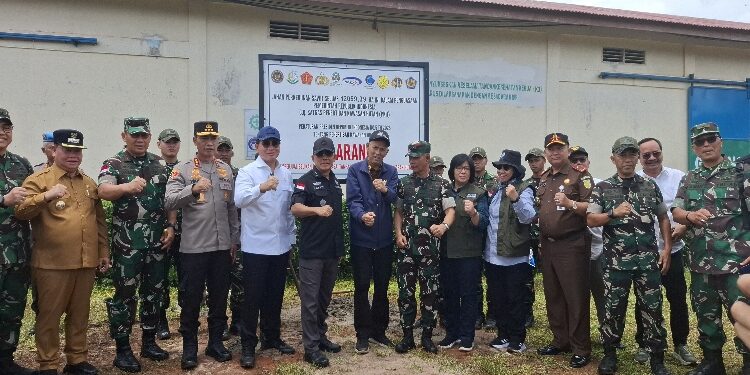 FOTO: DIAN/MATA KALTENG - Penyitaan lahan sawit di Kotim oleh Satgas PKH beberapa waktu lalu.